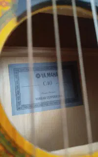 yamaha c40