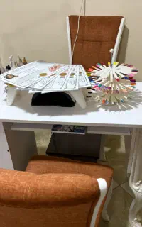 میز کاشت ناخن با صندلی