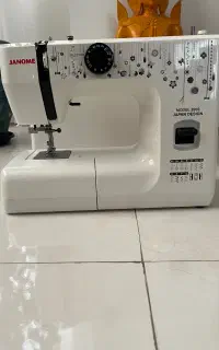 چرخ خیاطی ژانومه بسیار کم کارکرد