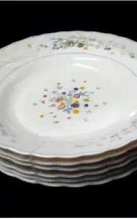 خورشت خوری  و پارچ ولیوان