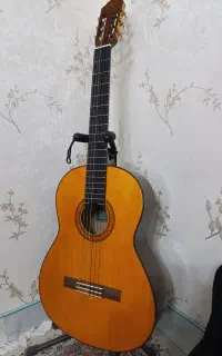 گیتار یاماها c70