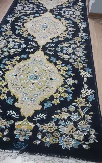 فرش درحد، 1متردر 3متر.خوش نقش سالم