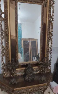 آینه منبت کاری با کنسول. شمعدان وساعت