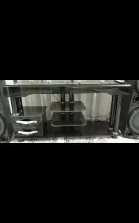 میز تلوزیون شیشه ای