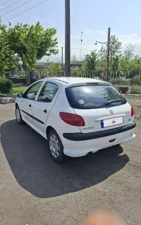 206سفید ۱۴۰۰