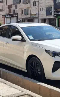 کی ام سی J7