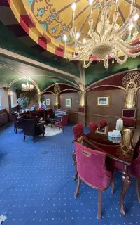 استخدام راننده با خودروی مدل بالا