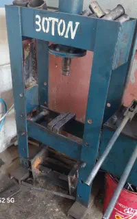 جلوبندی سازی ماشین با دستگاه پرس