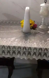 میز غذاخوری در حد نو