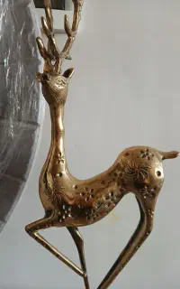 گوزن برنزی سنگین وزن