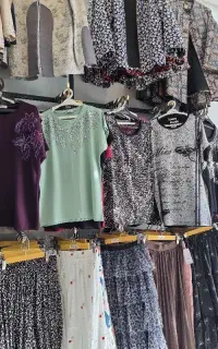 فروشنده فقط دخترخانم ۱۸ به بالا