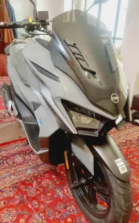 یک دستگاه موتور sym مدل jt200