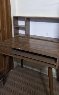 میز تحریر/ میز لپ تاب