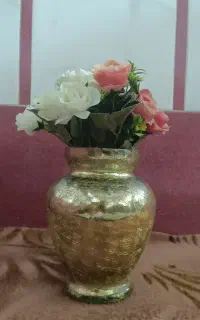 گل و گلدان
