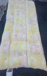 ۶ عدد تشک ۱نفره دانه ای ۶۰۰ هزار تومان