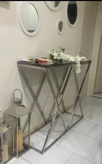کنسول و میز تلویزیون
