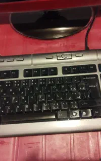 مانیتور و کیبورد
