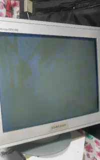 مانیتور قدیمی sumsung 1793