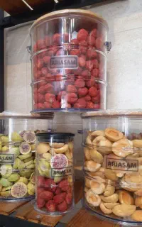 میوه پفکی قندپهلو
