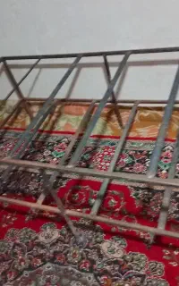 میز آهنی دو طبق 160 در90بزرگ و در حد نو