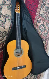 گیتار یاماها c90