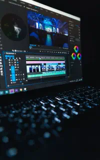 آموزش تخصصی پریمیر و افترافکت  از مبتدی تا حرفه‌ای