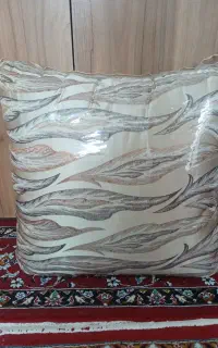 پشتی همراه با کاور