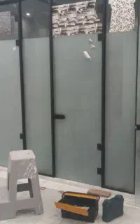 شیشه بری سکوریت میرال درب و پنجره