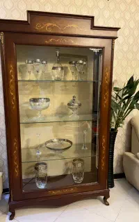 ویترین معرق کاری تمام شیشه