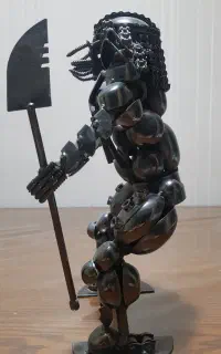 مجسمه فلزی با پیچ و مهره  بسیار باکیفیت