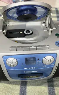 دستگاه ویدیو LG و دستگاه MP3 player