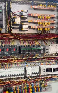 برق ساختمان .برق صنعتی .دوربین  .دزدگیر .کولر