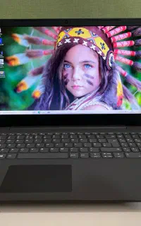 لپتاپ بسیار شیک و مهندسی LENOVO CORE i5