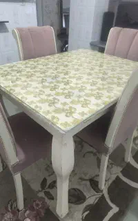 میز غذاخوری ۴نفره