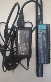 شارژر وباطری لب تاب ایسر..