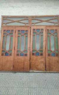 در چوبی بزرگ