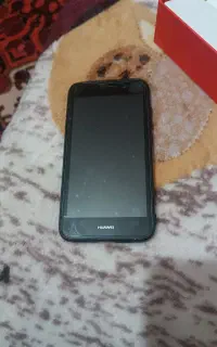 موبایل هوایی مدل y3حافظه ۸ گیگ سالم