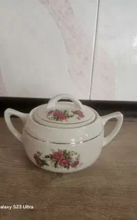 قندان گل سرخ