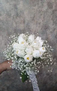 دسته گل عروس مصنوعی لاله .باکس گل