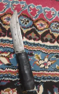 ساعت و قلیون دوسیب و چاقو و دست کش دروازه بانی