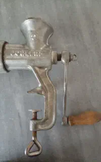 چرخ گوشت دستی