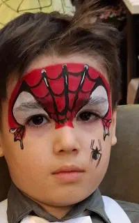 گریم کودک نقاشی رو صورت