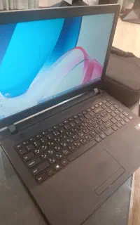 لبتاپ لنوو بسیار تمیز و کاملا سلامت