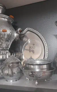 سماور گازی کنده کاری شده‌به همراه سرویس کامل