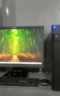 کامپیوتر قدرتمندi3نسل10هاردssd256رم8مانیتور22