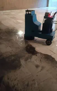 کفساب سنگ ساب کف ساب کفصاب زن نماشو نظافت پله