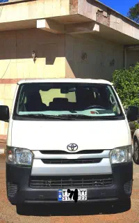 ماشین هایس 2017 با راننده قیمت مناسب