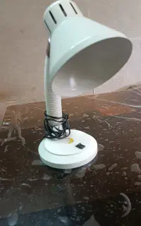 دوعددچراغ مطالعه سفید