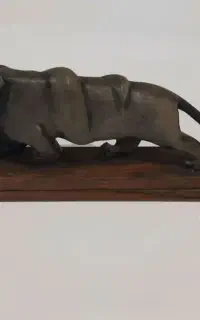 مجسمه خاص قدیمی
