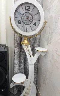 ساعت ایستاده کاملا سالم